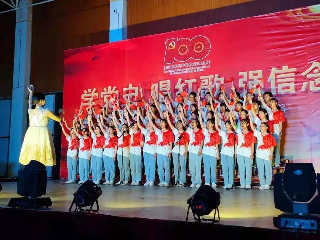 我最近喜欢上喝红牛饮料，不知道是不是上隐了？游戏画面